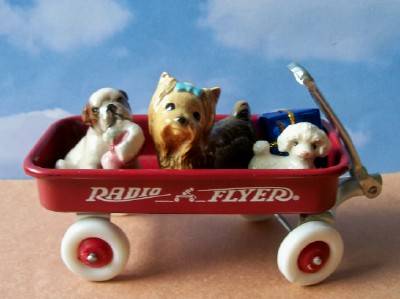 Miniature Classic Reproduction Radio Flyer Wagon with Ceramic Friends 1