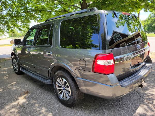 2017 FORD EXPEDITION XLT - $11,500 (Temple Hills)63616470578563122