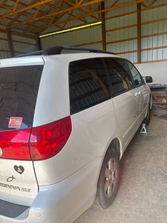 2008 Toyota Sienna - $1,500 (New Market)63625105629827122