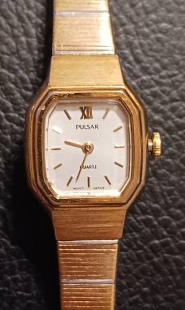 pulsar ladies dress watch VINTAGE PULSAR Quartz Ladies Diamonds Dress WATCH V232 LA02A