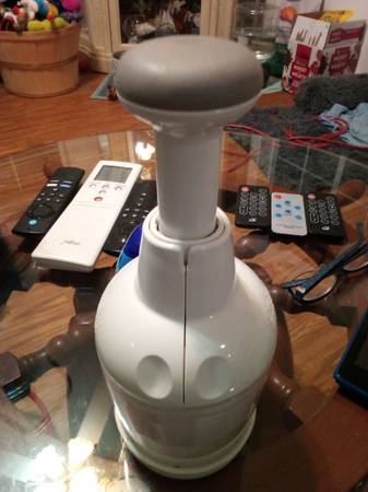 Vegetable slicer dicer 1