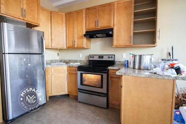 $3,100 / 2br - cheap two bed with W/D in unit!! (bushwick)63689717659777120