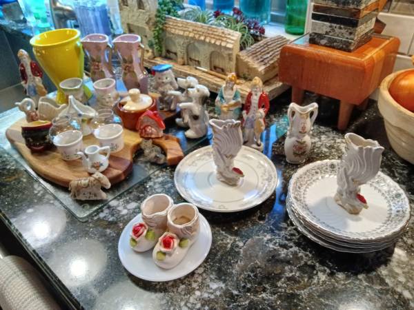 Assorted Bric-a-Brac (28 pieces) 1
