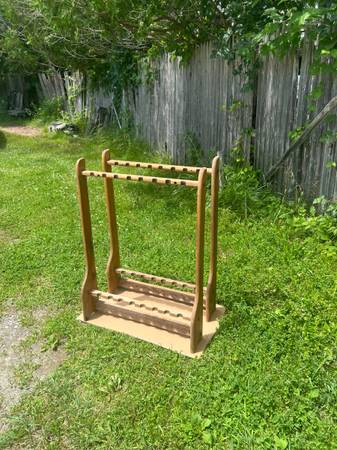 OAK FISHING ROD DISPLAY RACK 1