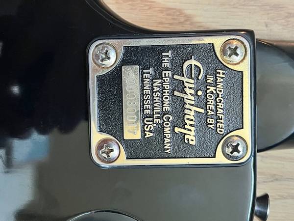 Epiphone by Gibson Electric Guitar 1