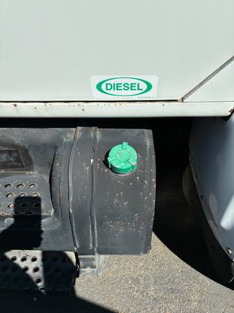 1999 International 4700 DT 466E - Photo 6