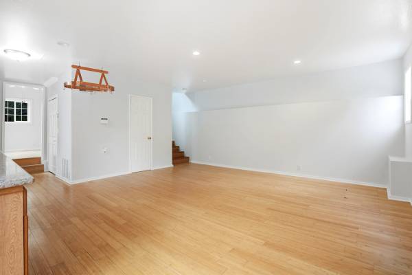 $4,500 / 3br - Wooded Setting - 2 Story Home 3 Bd 1.5 Bath Decks - Serene and Quiet (lafayette / orinda / moraga)64030489041281124