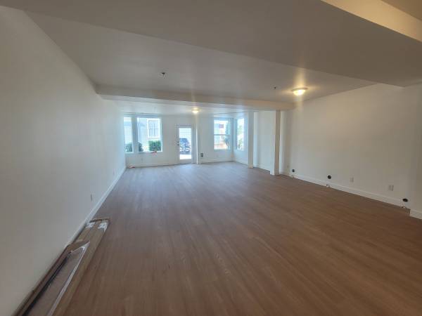$1,240 / 620ft2 - 620 Sqft Commercial Space in Downtown Blaine - #2 (Blaine)63935321597186122