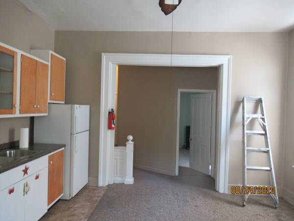 $435 / 1br - 450ft2 - 1 Bdrm Studio, Utilities Pd, $435 Bi-wkly (644 N. 8th Street  Apt #2)63680139878915122