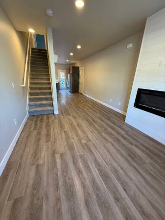 $2,295 / 2br - 1020ft2 - Townhouse en Área Old Mill, 2 Habitaciones, 2 Baños, Aire Acondicionado, Lavadora/Secadora, Garaje63839291802755122