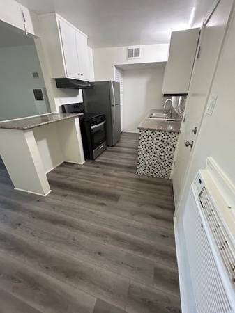 $1,400 / 2br - 1514ft2 - Newly Renovated House Above Mission Lakes in Rancho Del Oro (Rancho Del Oro DHS)63668354136705123