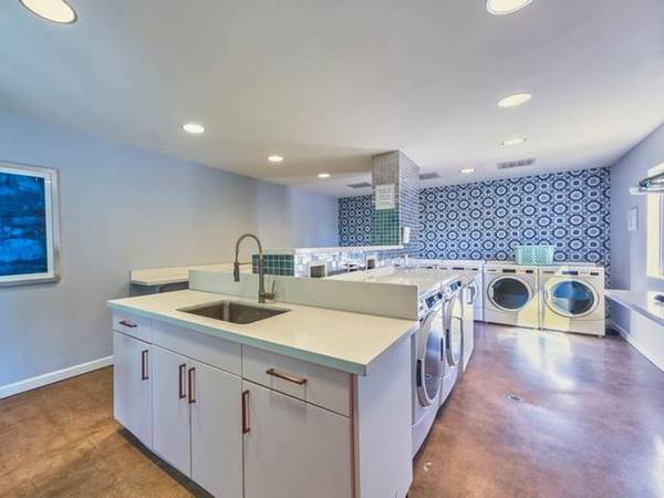$1,420 / 1br - 747ft2 - On-Site Laundry Facility, Well-Equipped Fitness Center (Scottsdale)64024997668099123