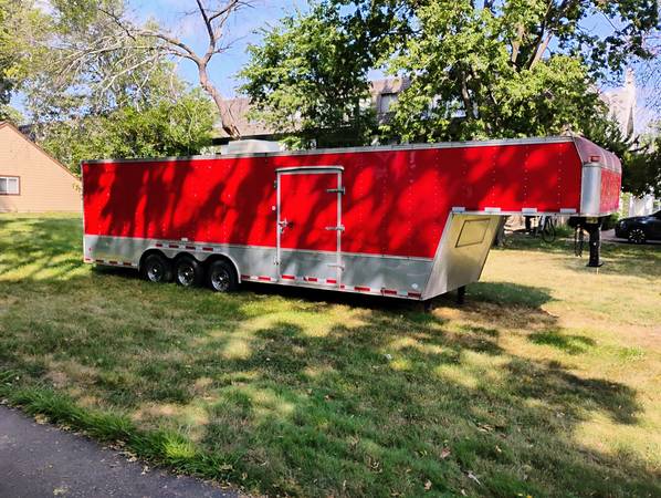 2004 United ExpressLine 34ft Gooseneck Custom Race Trailer 1