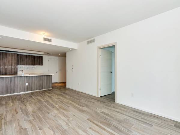 $5,850 / 2br - 1253ft2 - 2 Bedroom 2 Bath at the SLS LUX Brickell (Brickell)63906442012290120