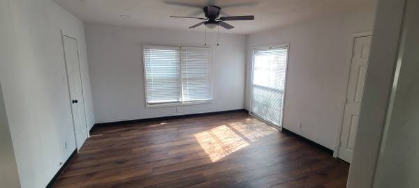 Dallas Davis and Hampton high visibility commercial property 1