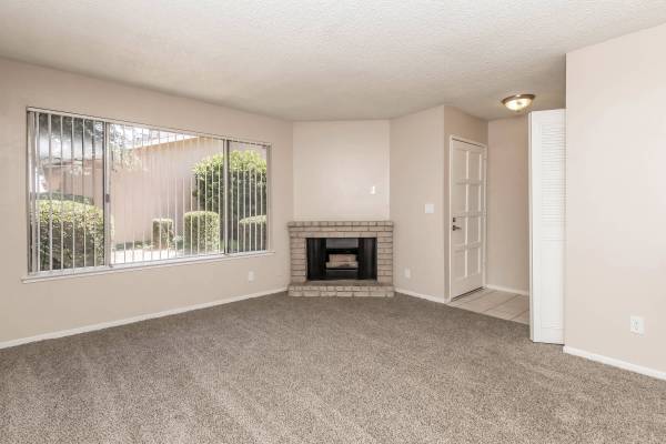 $1,425 / 1br - 700ft2 - 🌞1 BED 1 BATH AVAILABLE SOON! WASHER/DRYER IN UNIT! APPLY TODAY!🌞 ($0 APPLICATION FEES, $100 DEPOSIT DUE WITH APPLICATION!)63798508822529122