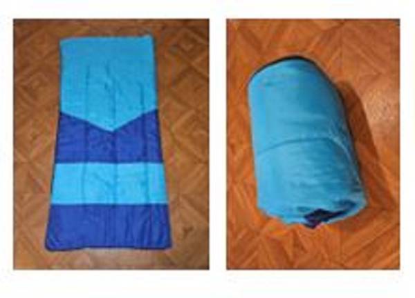 Kid's Sleeping Bag: Like-New 1