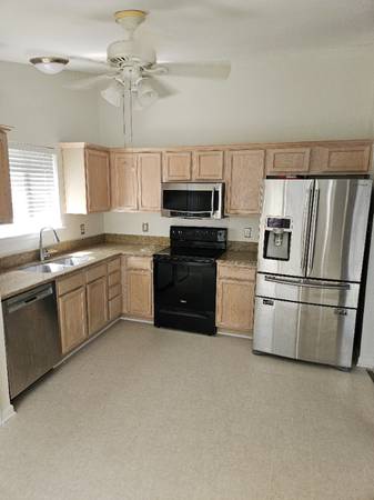 $1950.00 / 3br - 1218ft2 - Ranch Style 3 BR/2 BA in Great Steelcreek neighborhood !63925205783683123