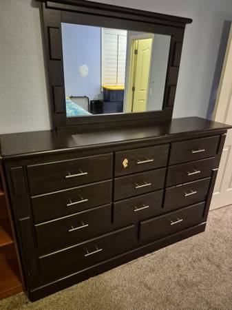 Dresser w/ Mirror 1