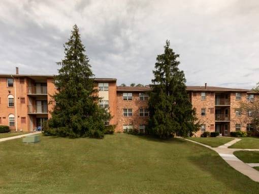 $2,276 / 3br - 1500ft2 - Off Street Parking, Private Swimming Pool, 3bd 2ba (Hampton)63685908974593122