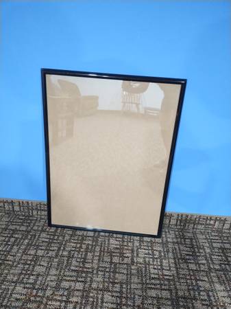 Black poster frame 24" x 32" 1