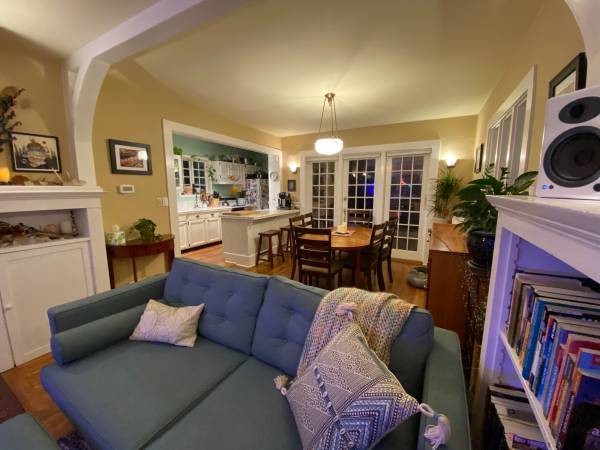 $950 Room w/private bath in shared Capitol Hill Craftsman home63885125440385122