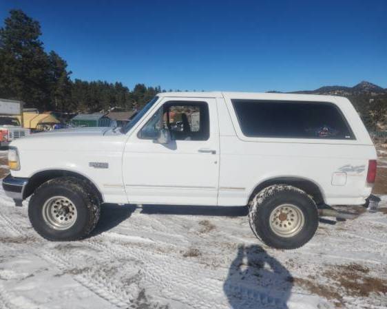 1995 Ford Bronco 4 X 4  Full Size - $7,995 (florissant)63621827371777121