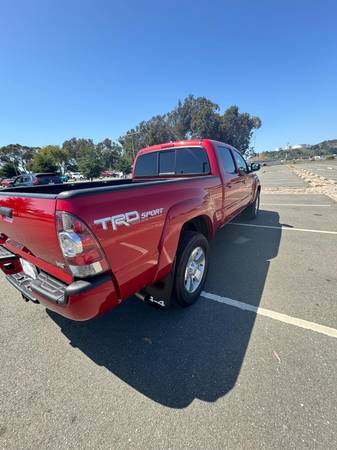 Toyota Tacoma 2015 - $30,000 (hercules, pinole, san pablo, el sob)63477567093251121