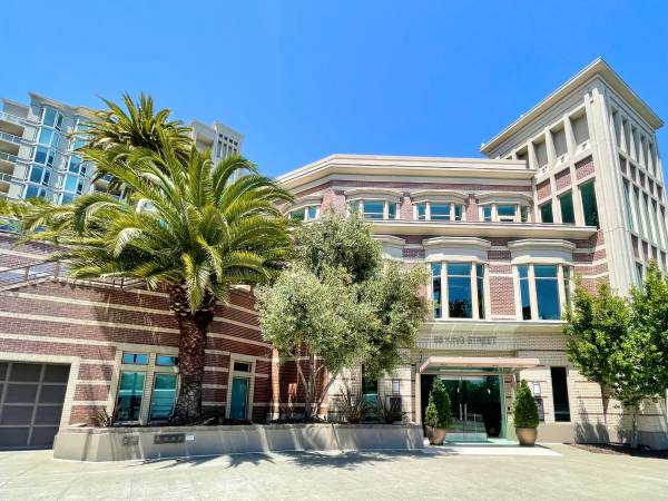 $5,995 / 2br - 2BR/2BA Remodeled PANO VIEW Penthouse in the Towers! - PROGRESSIVE (SOMA / south beach)63682814113153121