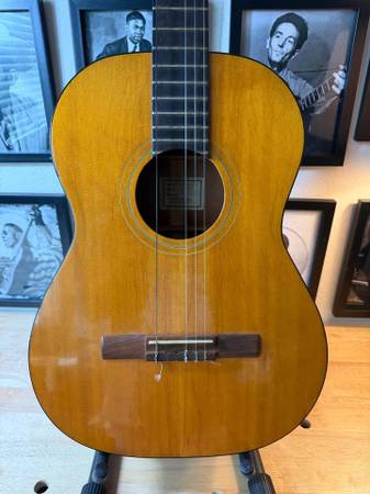 Vintage Gibson C-1 Classical Guitar w/ Original Case 1