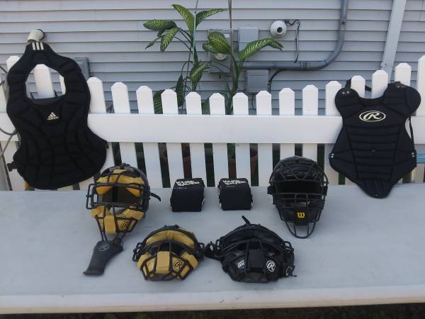 Baseball Catchers & Umpire Equipment - Price Reduced 1