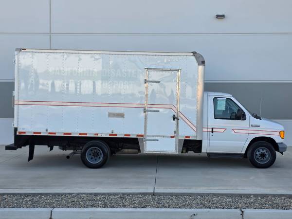 2007 Ford E450 Turbo - Photo 2