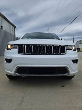 2019 jeep grand cherokee - $10,800 (Houston)63617061196417121