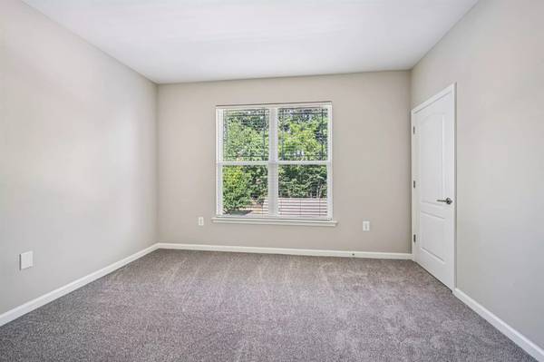 $1,596 / 1br - 771ft2 - Central location in Coatesville. 1 Bed, 1 Bath! Stop by for a tour! (Coatesville)64024498502786124