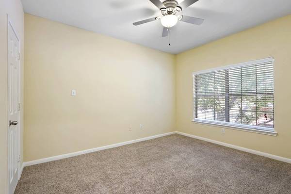 $1,477 / 3br - 1125ft2 - Incredible space. Inviting location. 3 bd 2 ba. Make a home with us! (Houston)63924170929282122