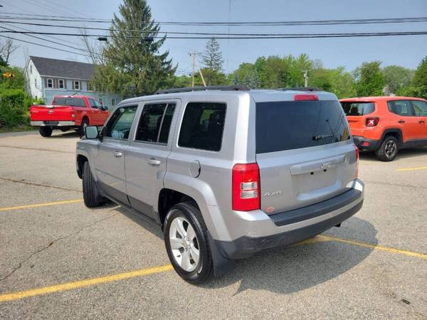 2017 JEEP PATRIOT LATITUDE - LIMPIO - SOLO 150,000 MILLAS - ¡EXCELENTE PRECIO BAJO! - $5,495 (45 MINUTOS DE BOSTON)63470621219843124