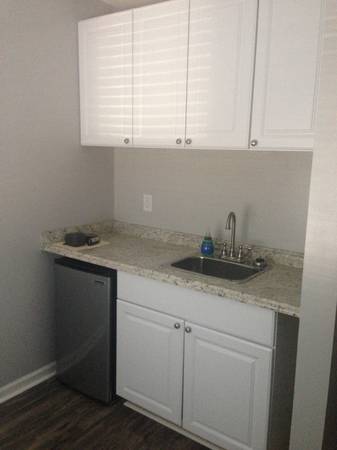 $750 Private Office Suite for Lease – West Ashley Holistic Wellness Center (West Ashley)64016106175618122