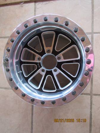 Champion beadlock wheel (5x4.5 bp). Model C45. 1