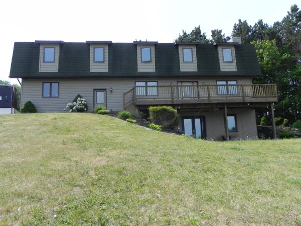 $2,000 / 3br - 2304ft2 - Long term home for rent quiet setting (Beulah)64037896037635120