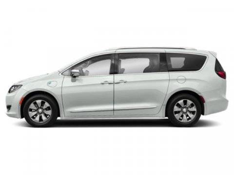 2018 Chrysler Pacifica Hybrid Limited - $17,998 (Bloomington, MN)63470777942913123