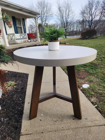 New Round Dining Table 1