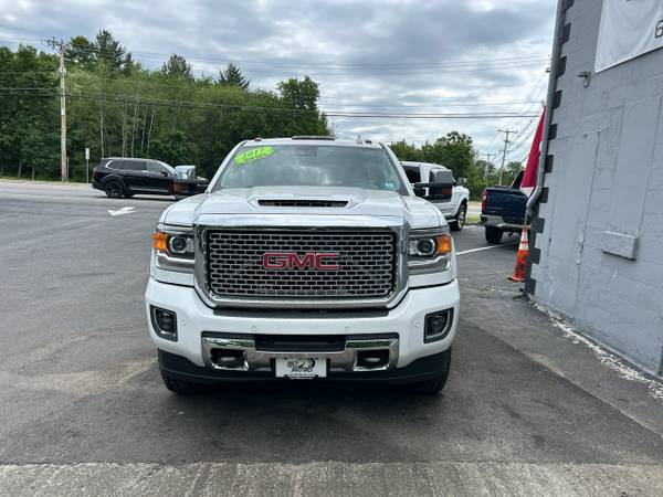 2017 GMC Sierra 3500HD Denali Crew Cab 4WD - $42,944 (Plaistow, NH)63622676789123122