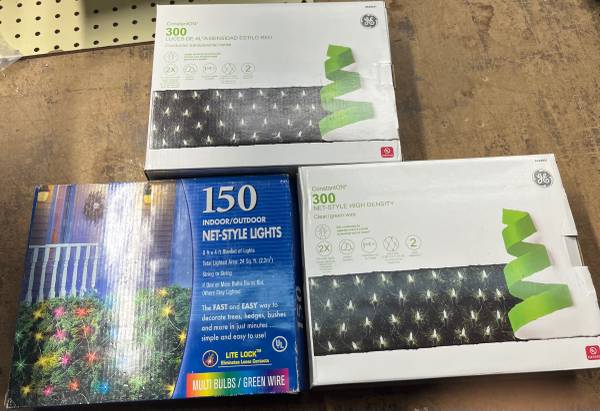 3 boxes of Christmas net lights 1