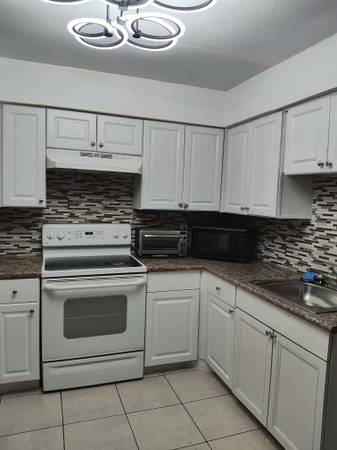 $200 HABITACIÓN COMPARTIDA CON SERVICIOS INCLUIDOS – $200 POR SEMANA – $400 PARA EMPEZAR (West Palm Beach)64049455384577124