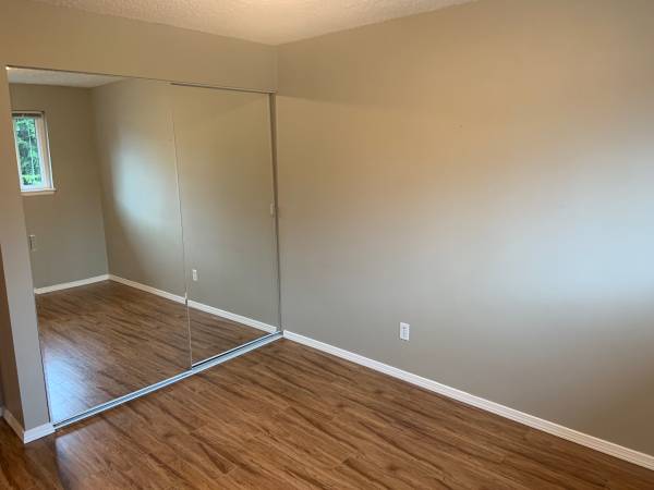 $790 Quiet, clean room for rent (Bothell)63948217207042120