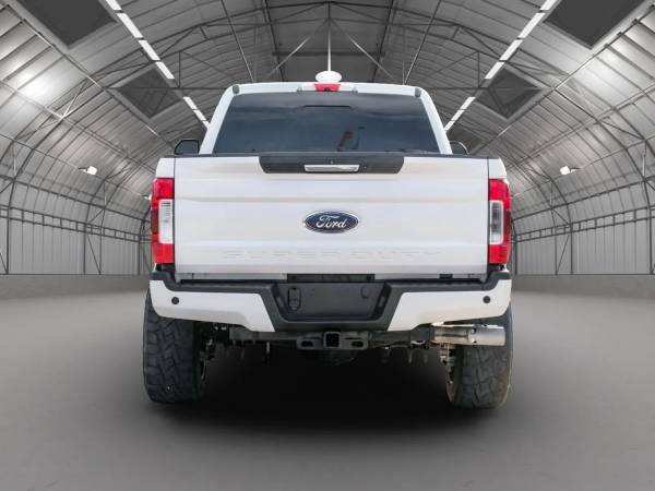 2018 Ford F250 Super Duty - Photo 9
