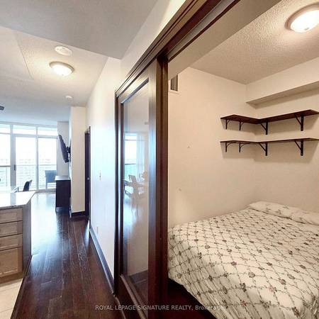 Fully Furnished 2 Bdrm Suite Steps to Square One Mississauga 4