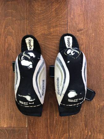 Youth Hockey elbow pads - USED - Size Jr Medium 1