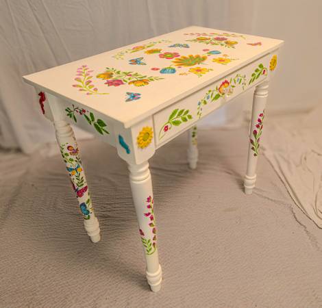 Table - the white butterfly 1