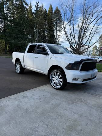 2011 Dodge Ram 1500 Laramie NEW ENGINE - $13,900 (Sherwood)63482117731457122